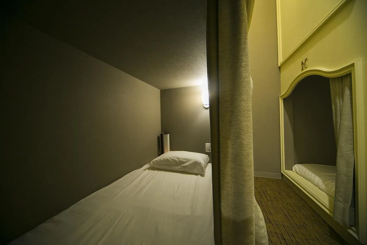The Wardrobe Hostel Shibuya Roppongi Tokyo